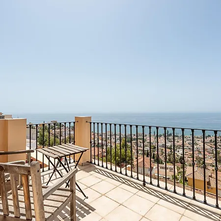 Casa Familiar Con Piscina Frente Al Mar * Torre de Benagalbon